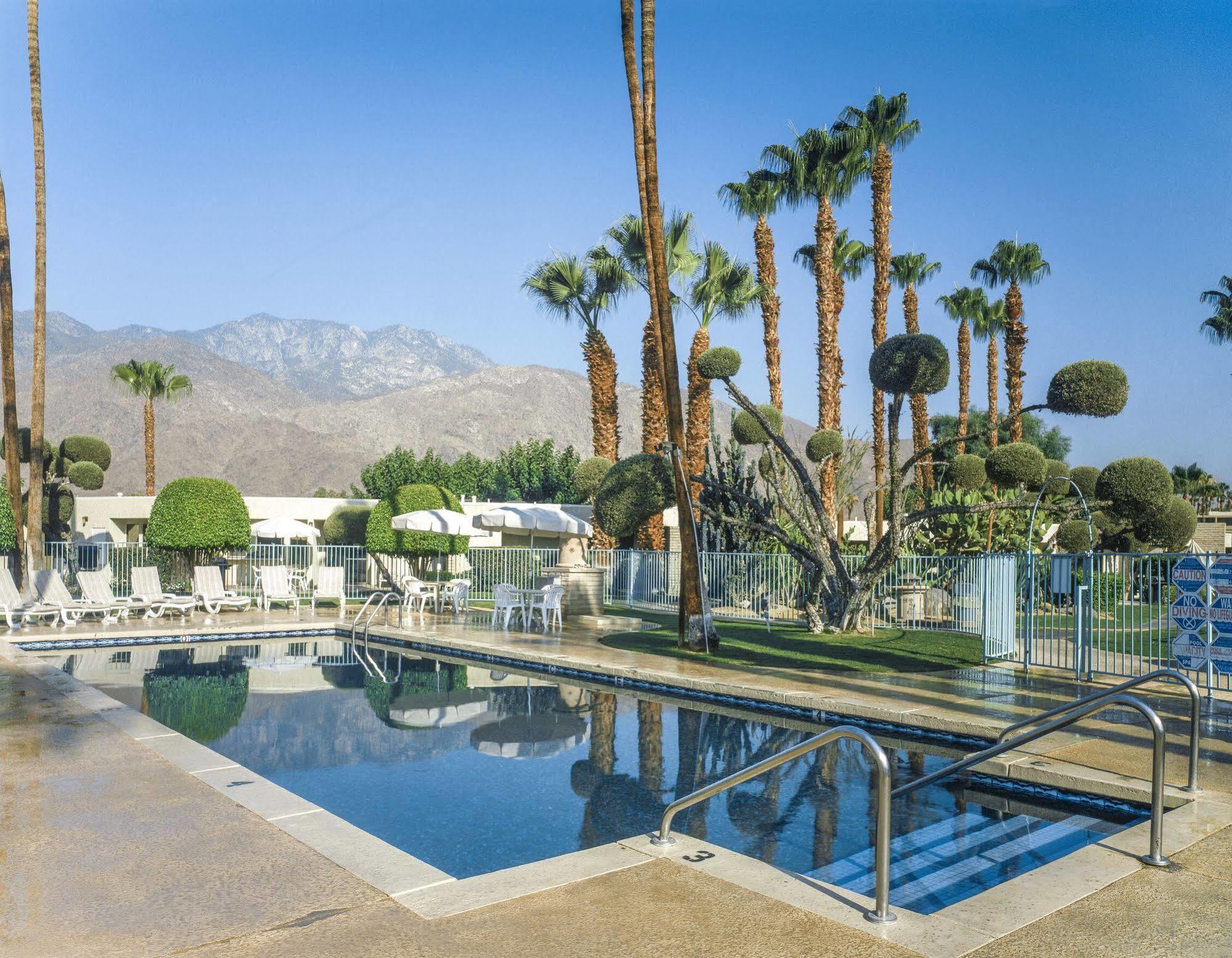 Desert Isle Resort, A Vri Resort Palm Springs Exterior photo